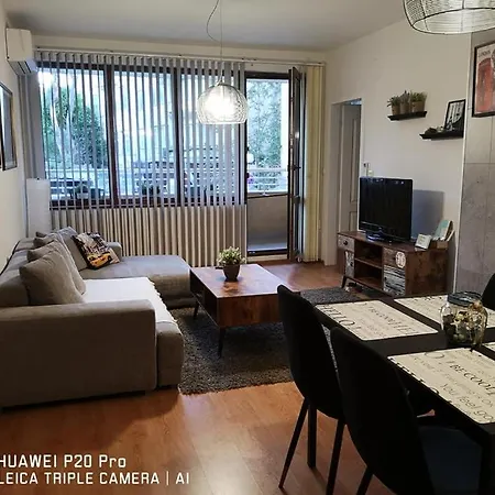 Apartment Sea Garden Idm