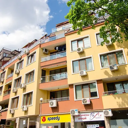 Sea Garden Idm Апартаменти *