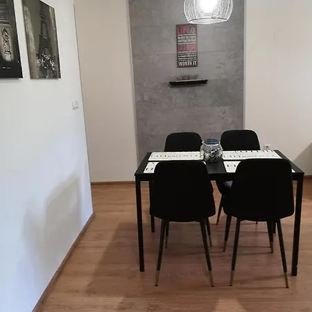 Apartman Sea Garden Idm *