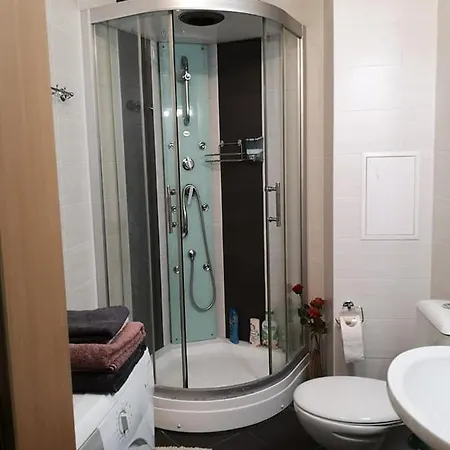 Sea Garden Idm Warna