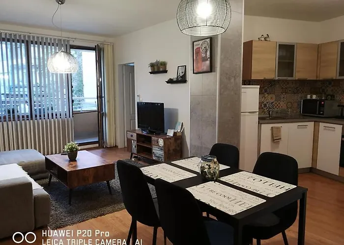 Apartment Sea Garden Idm