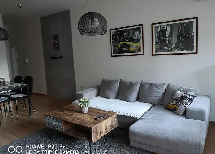 Sea Garden Idm Warna