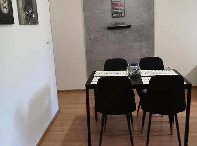 Apartment Sea Garden Idm *