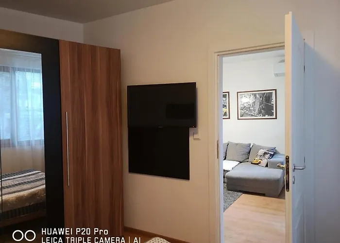 Apartment Sea Garden Idm Warna